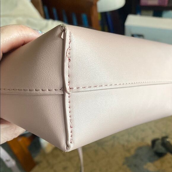 Samara Pink Leather Crossbody Bag - Picture 6 of 8